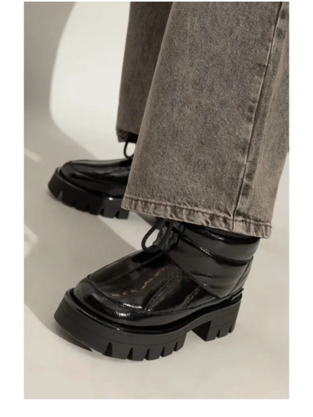 MICHAEL Michael Kors Women's Barton Lug-Sole Booties Women’s size 8.5 M